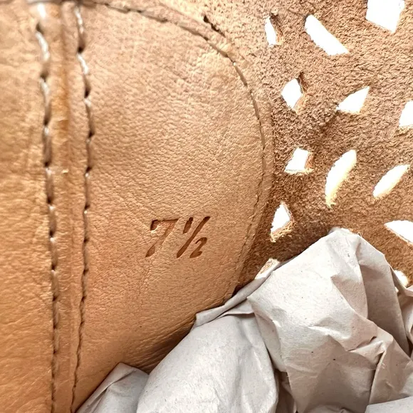 Bed|Stu Irma Laser Cut Leather Slouch Heeled Ankle Boots Teak/ BlackSz 7.5 US