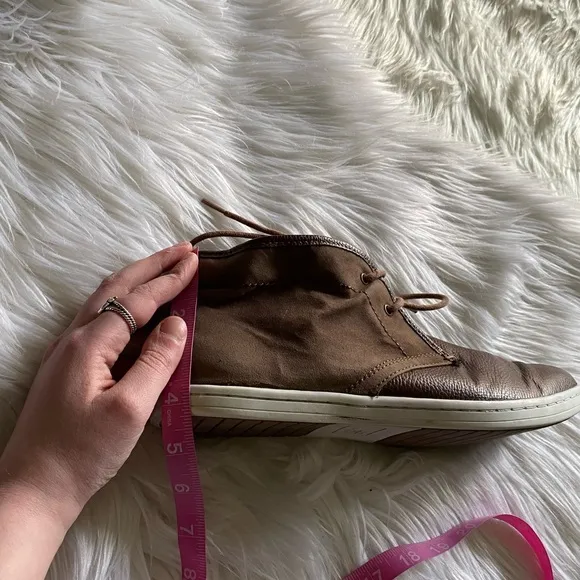 Ben Sherman brown tan size 10 men’s chukka boots
