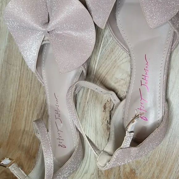 Betsey Johnson Nobel Ballet Champagne Shimmer Ankle Strap Flats Girls 13
