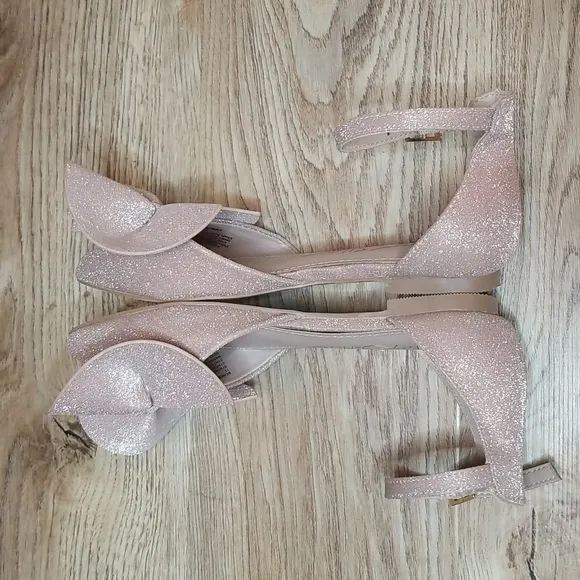 Betsey Johnson Nobel Ballet Champagne Shimmer Ankle Strap Flats Girls 13