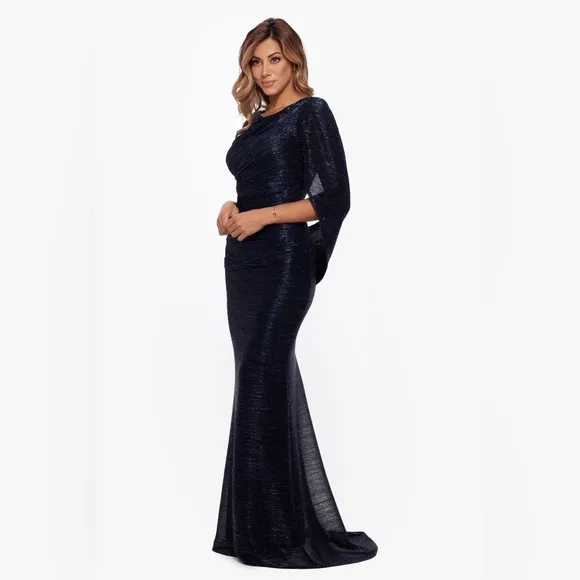 Betsy &amp; Adam Elaine Metallic Crinkle Cowl Back Gown – Size 10