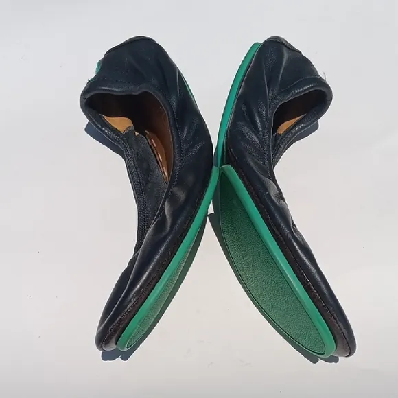 Black and Green Women's Shoes