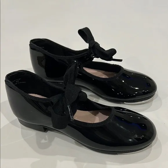 Black Kids tap Shoes with Bow size 6.5