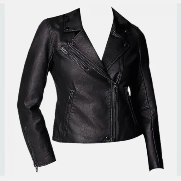 Blank NYC Vegan Leatherette Motorcycle Jacket In All Black Size XS NWT