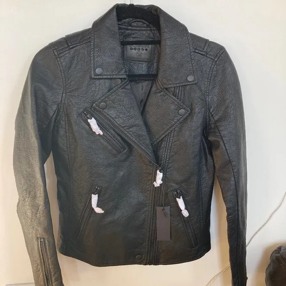 Blank NYC Vegan Leatherette Motorcycle Jacket In All Black Size XS NWT