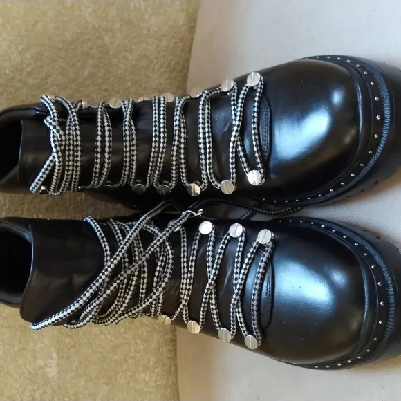 Blondo Lace-up Combat Boots Waterproof Leather Sz 10 NWD