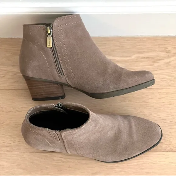 Blondo Waterproof Ankle Bootie - Taupe - Size 7.5M