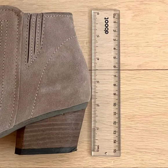 Blondo Waterproof Ankle Bootie - Taupe - Size 7.5M