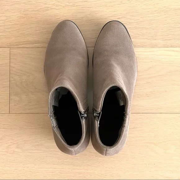 Blondo Waterproof Ankle Bootie - Taupe - Size 7.5M