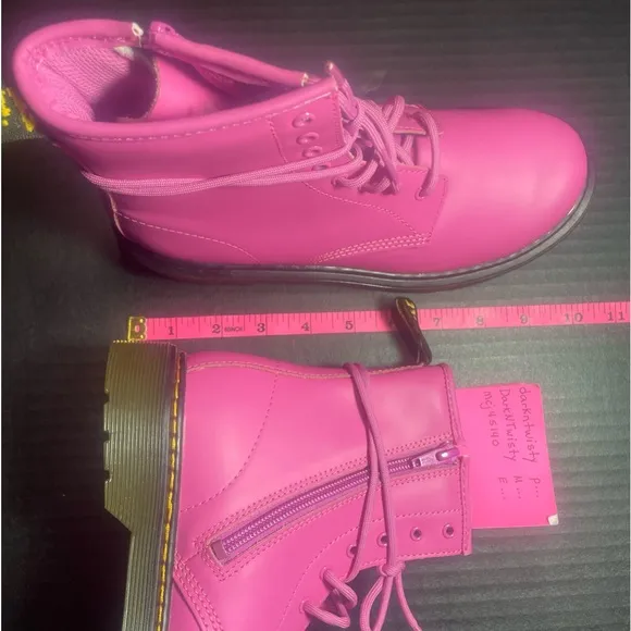 BNWOB Dr Martens Pink 1460’s 8 Eyelet UK 4 US 6 or Big Kids 4