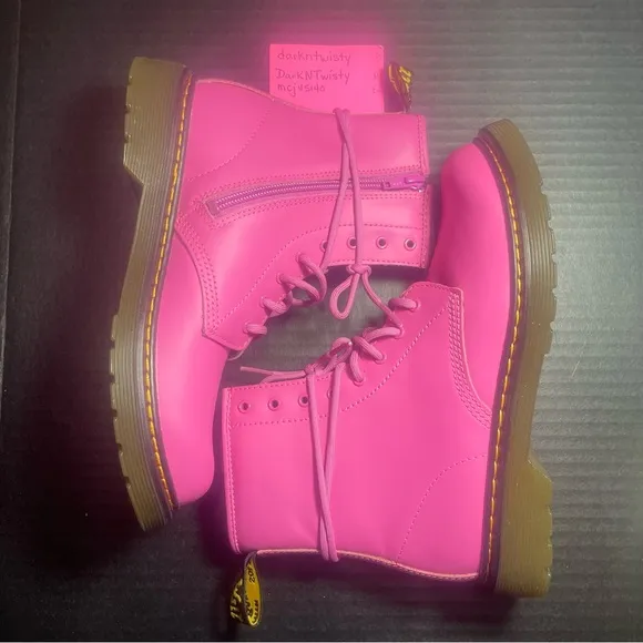 BNWOB Dr Martens Pink 1460’s 8 Eyelet UK 4 US 6 or Big Kids 4