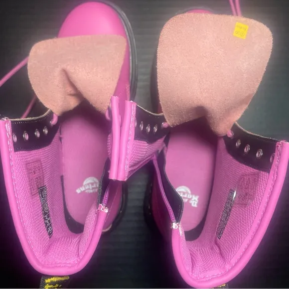 BNWOB Dr Martens Pink 1460’s 8 Eyelet UK 4 US 6 or Big Kids 4