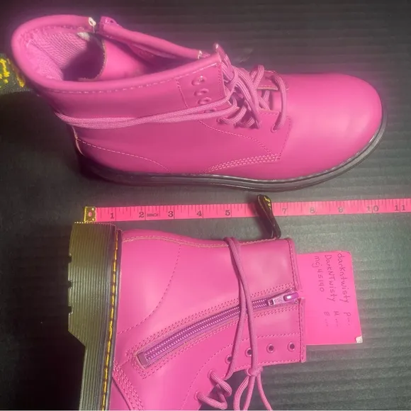 BNWOB Dr Martens Pink 1460’s 8 Eyelet UK 4 US 6 or Big Kids 4