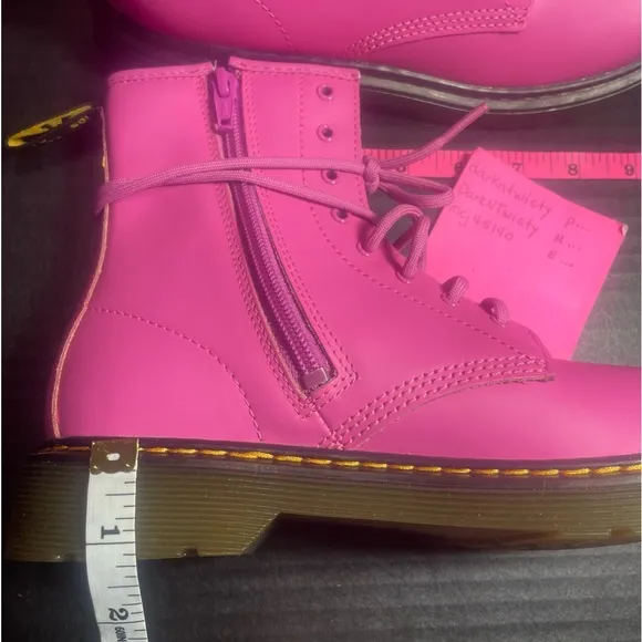 BNWOB Dr Martens Pink 1460’s 8 Eyelet UK 4 US 6 or Big Kids 4