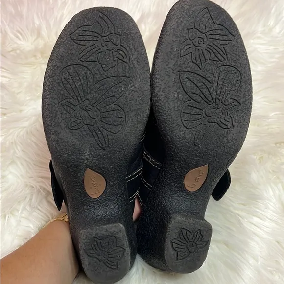 B.O.C By BORN Black Leather Heeled Mules With Buckle. Size 11