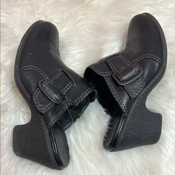B.O.C By BORN Black Leather Heeled Mules With Buckle. Size 11