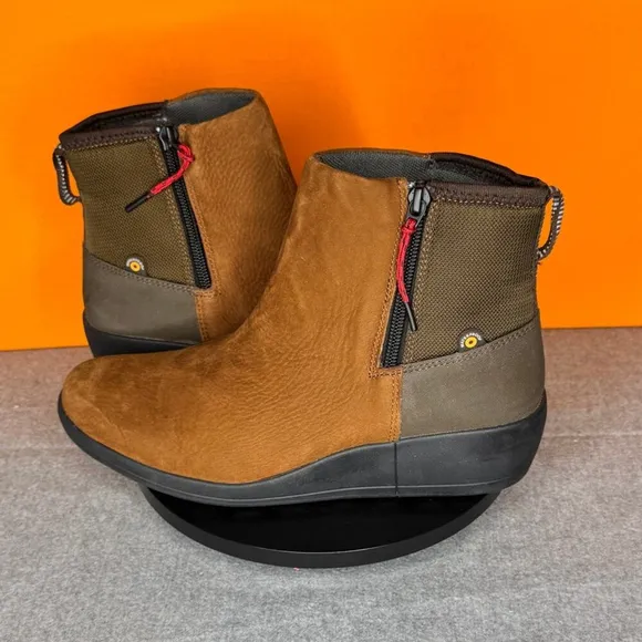 BOGS Vista Rugged Wedge Zip Waterproof Brown Cognac Boot Size 8 EURO 39