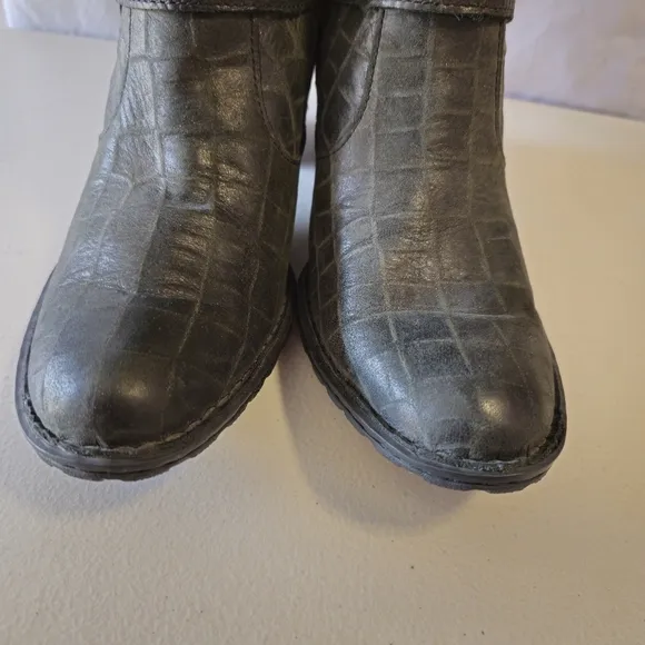 Born Black Textured Heeled Boots size 7.5