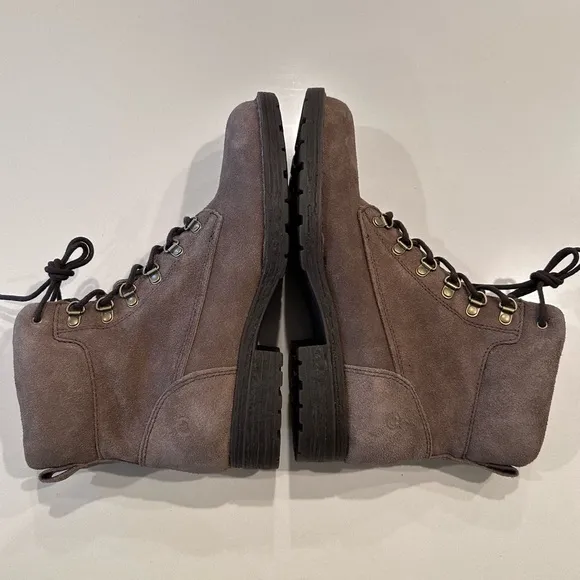 Born Codi Lace Up Brown Suede Boots Size 9.5‎