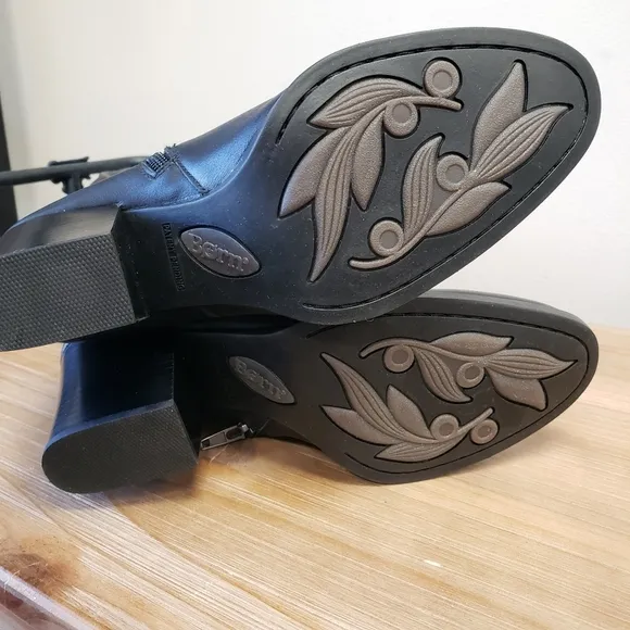 Born Esla Black Leather Boots