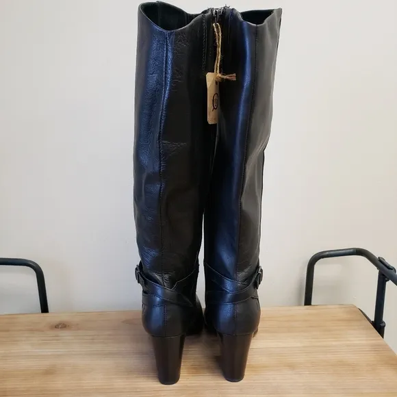 Born Esla Black Leather Boots