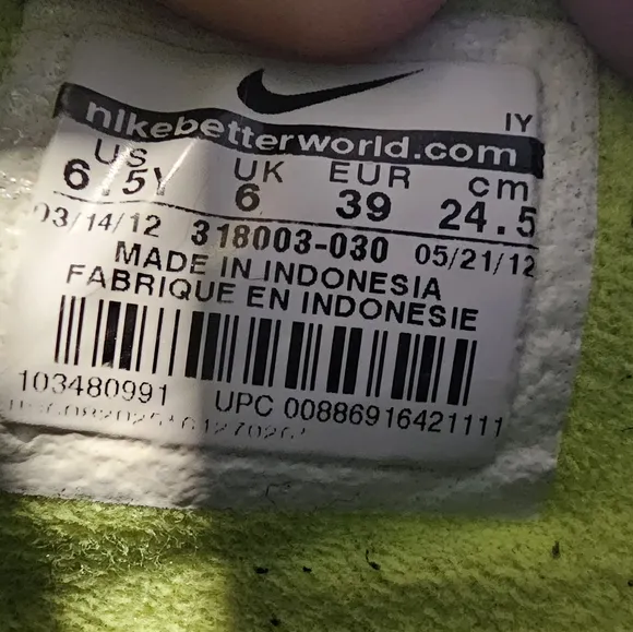Boys Nike Air Flight Gray, Size 6.5 Youth