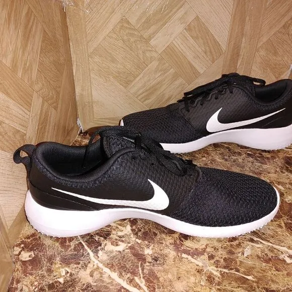 Brand NEW Nike men's 2021 Roshe G Golf. Fashion shoes black size 13  757