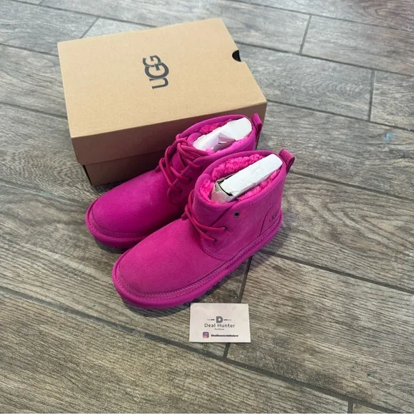 Brand New UGG Big Kids Neumel II Chukka Boots