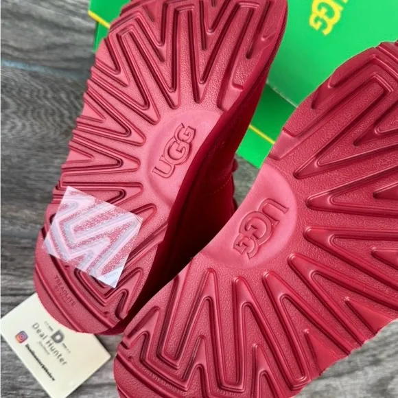 Brand New UGG X Elmo Neumel II “Red” preschool Kids Boots