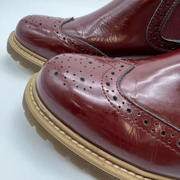 BRONX Chelsea Boots Women's Size 39 Burgundy Wingtip Brogue Leather Pull On EUC