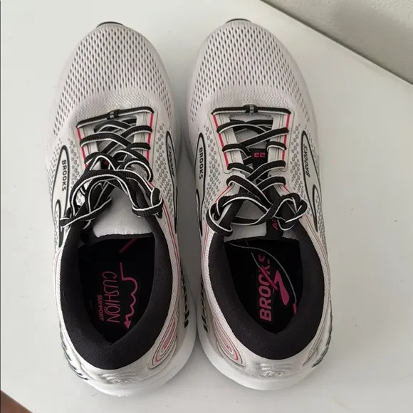 Brooks Ariel GTS 23 Running Shoes - Gray and Black