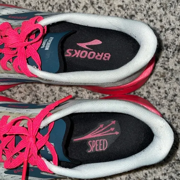 Brooks Hyperion Temp