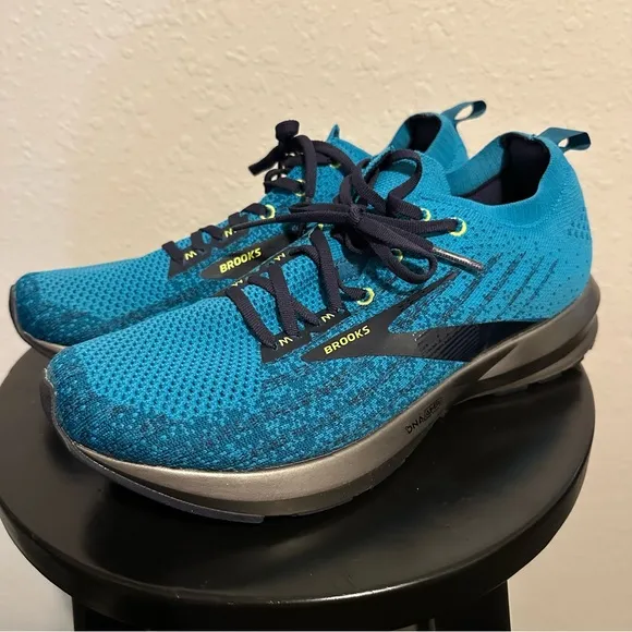 Brooks Levitate 3, Size 9.5