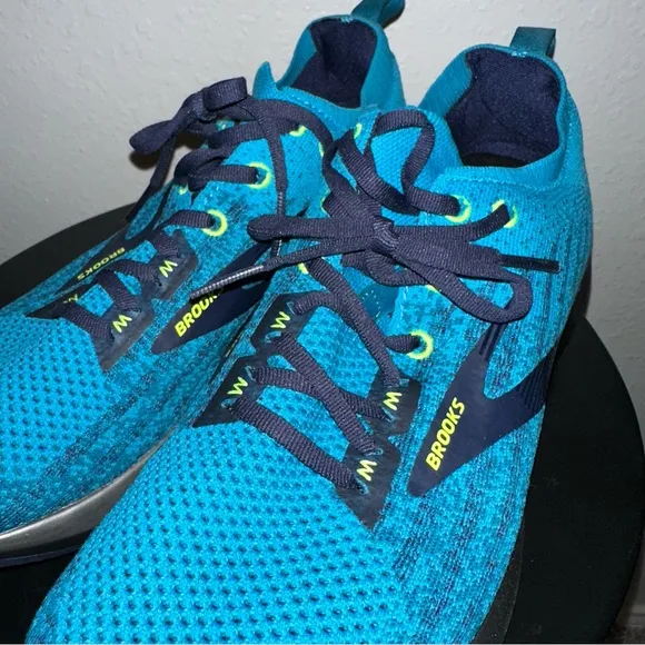 Brooks Levitate 3, Size 9.5