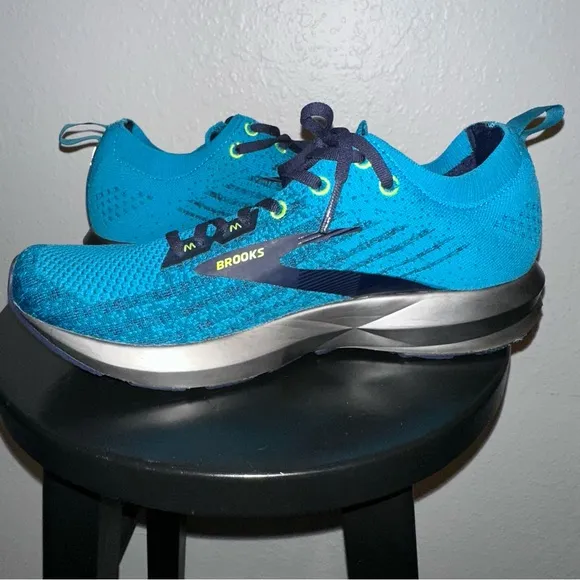 Brooks Levitate 3, Size 9.5