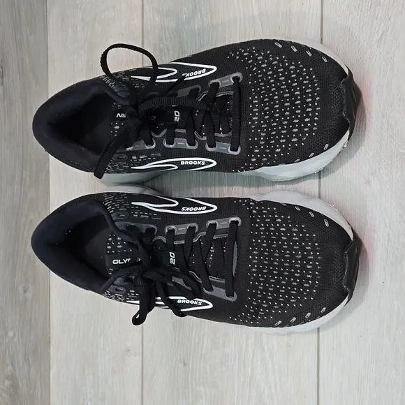 Brooks Women Glycerin Black &amp; White Running Shoes Athletic Sneakers Sz 9.5