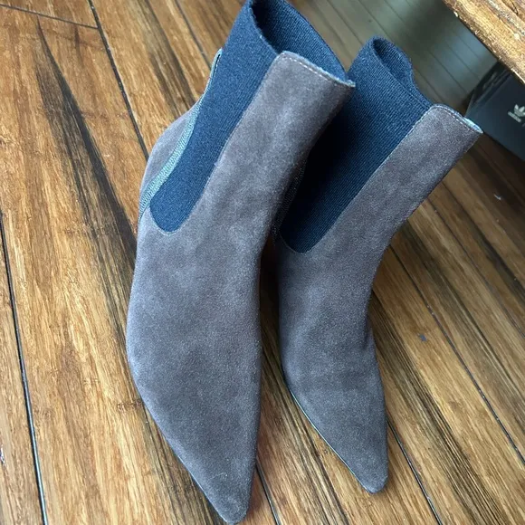 Brunello Cucinelli Suede Chelsea Khaki Ankle Boots with Kitten Heel Size 35