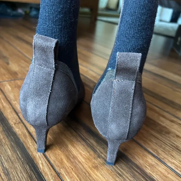 Brunello Cucinelli Suede Chelsea Khaki Ankle Boots with Kitten Heel Size 35