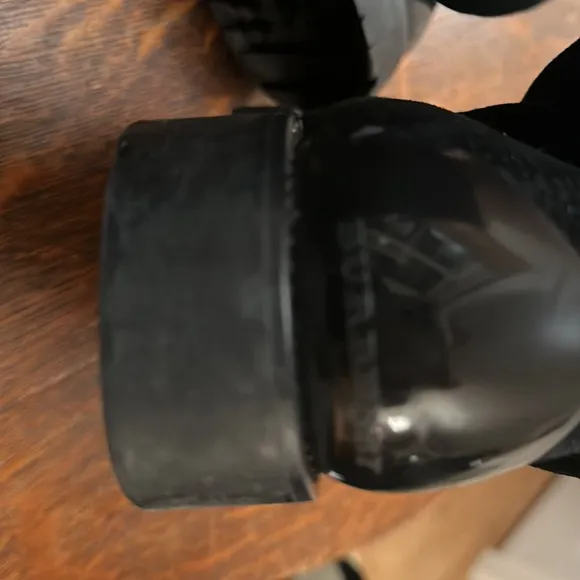 Burberry shearling lined boots
