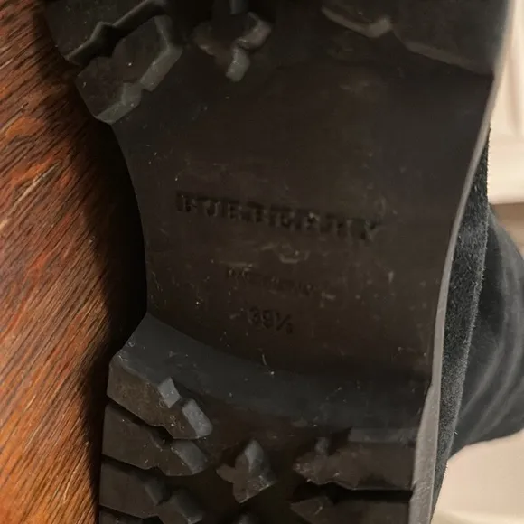 Burberry shearling lined boots
