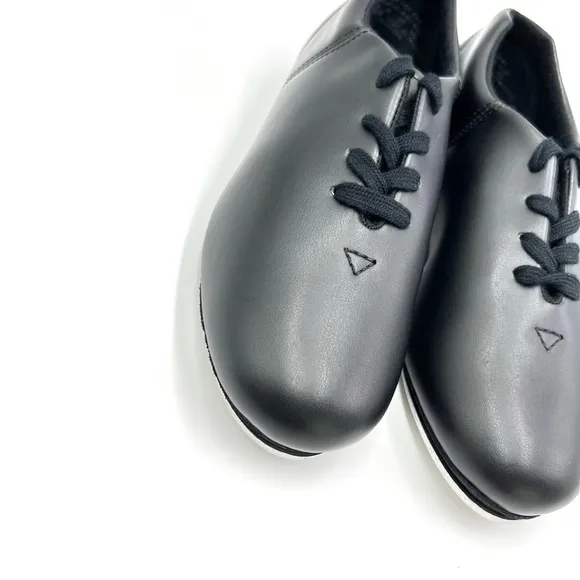 Capezio Women's Fluid Black Lace Up Tap Dance Shoes Style Model CG17 Size 6