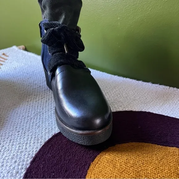Casta larga ankle boots size 38 blue black