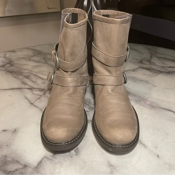 Caterpillar CAT Footwear Realist Strap Women's Motorcycle Boots Size 7 Wide