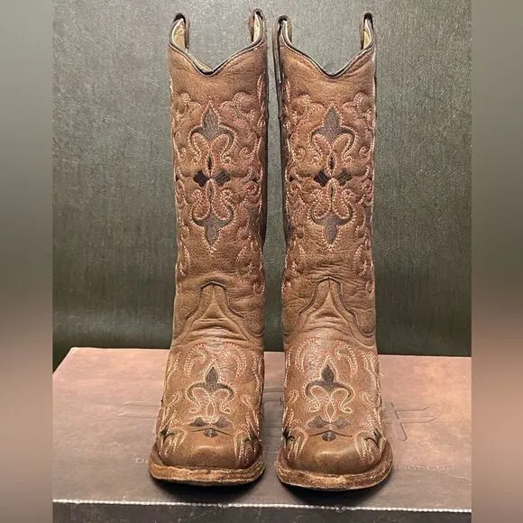 Circle H Brown Distressed Bone Dragon Embroidered Western Leather Boots Size 6.5