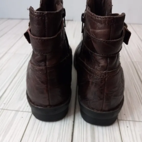 Clarks Bendables Leather Ankle Boots