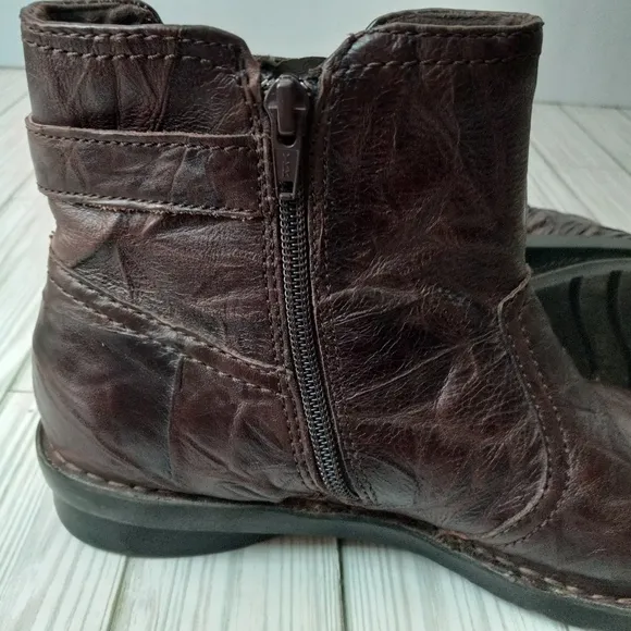 Clarks Bendables Leather Ankle Boots
