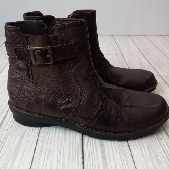 Clarks Bendables Leather Ankle Boots