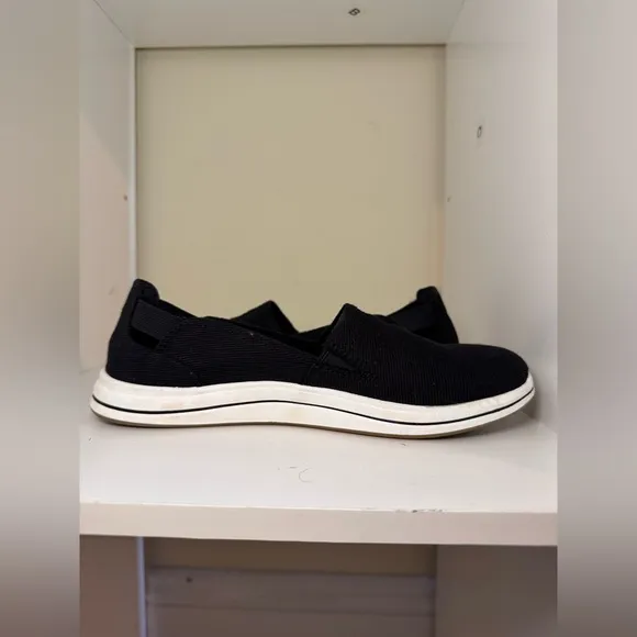 Clarks Cloudstepper Breeze Step women’s size 6 black white