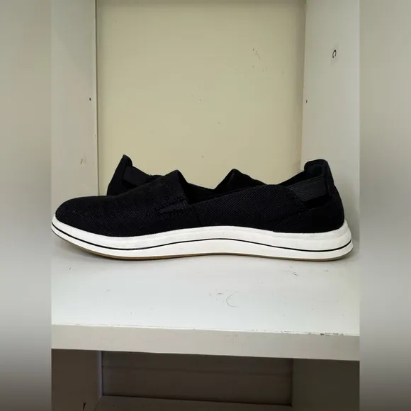 Clarks Cloudstepper Breeze Step women’s size 6 black white