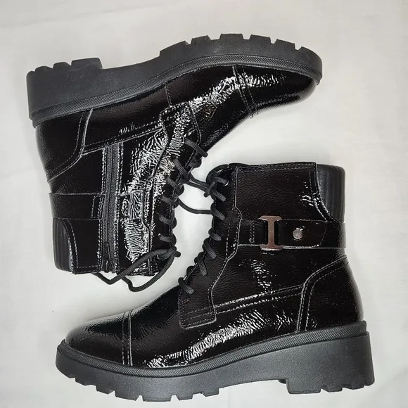 Clark's Collection Calla Dance Black Patent Boot 8.5 Wide